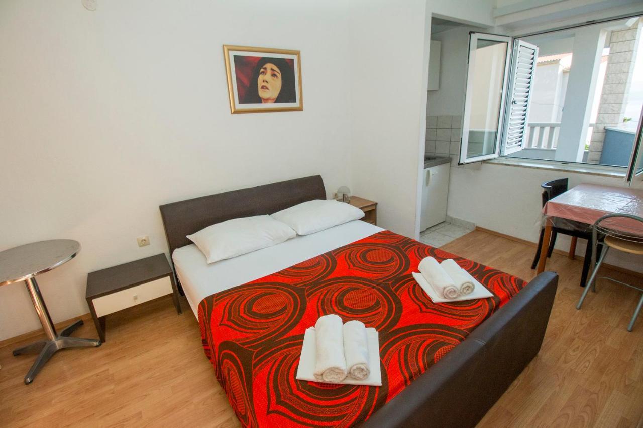Mrkonjic Branko & Marija Apartmani Omis Exterior photo