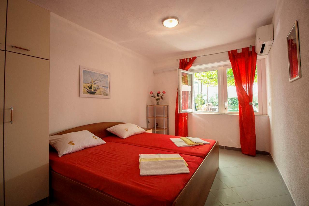 Mrkonjic Branko & Marija Apartmani Omis Exterior photo
