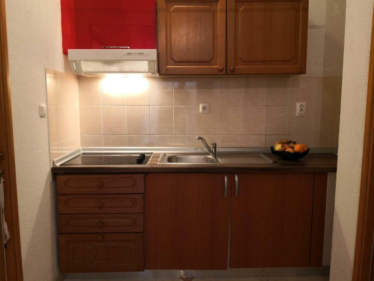 Mrkonjic Branko & Marija Apartmani Omis Exterior photo