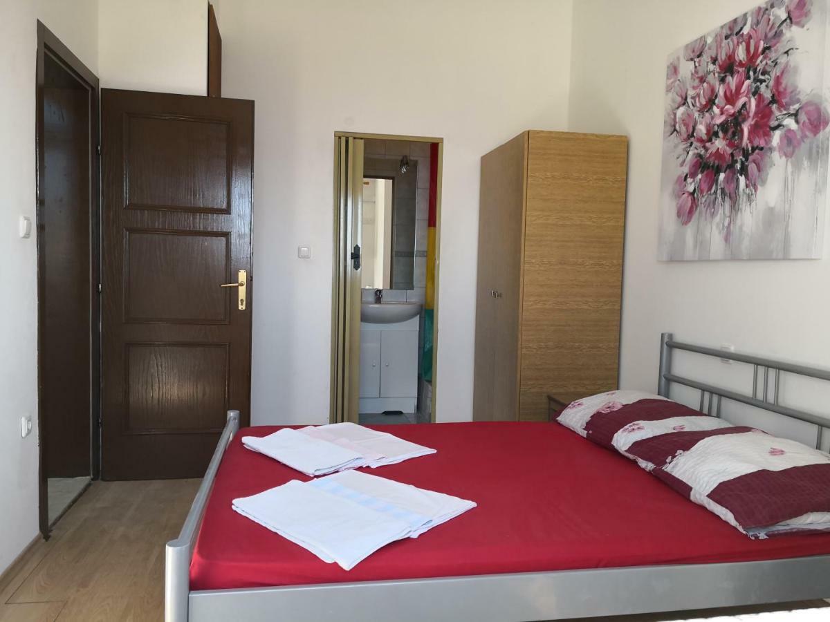 Mrkonjic Branko & Marija Apartmani Omis Exterior photo