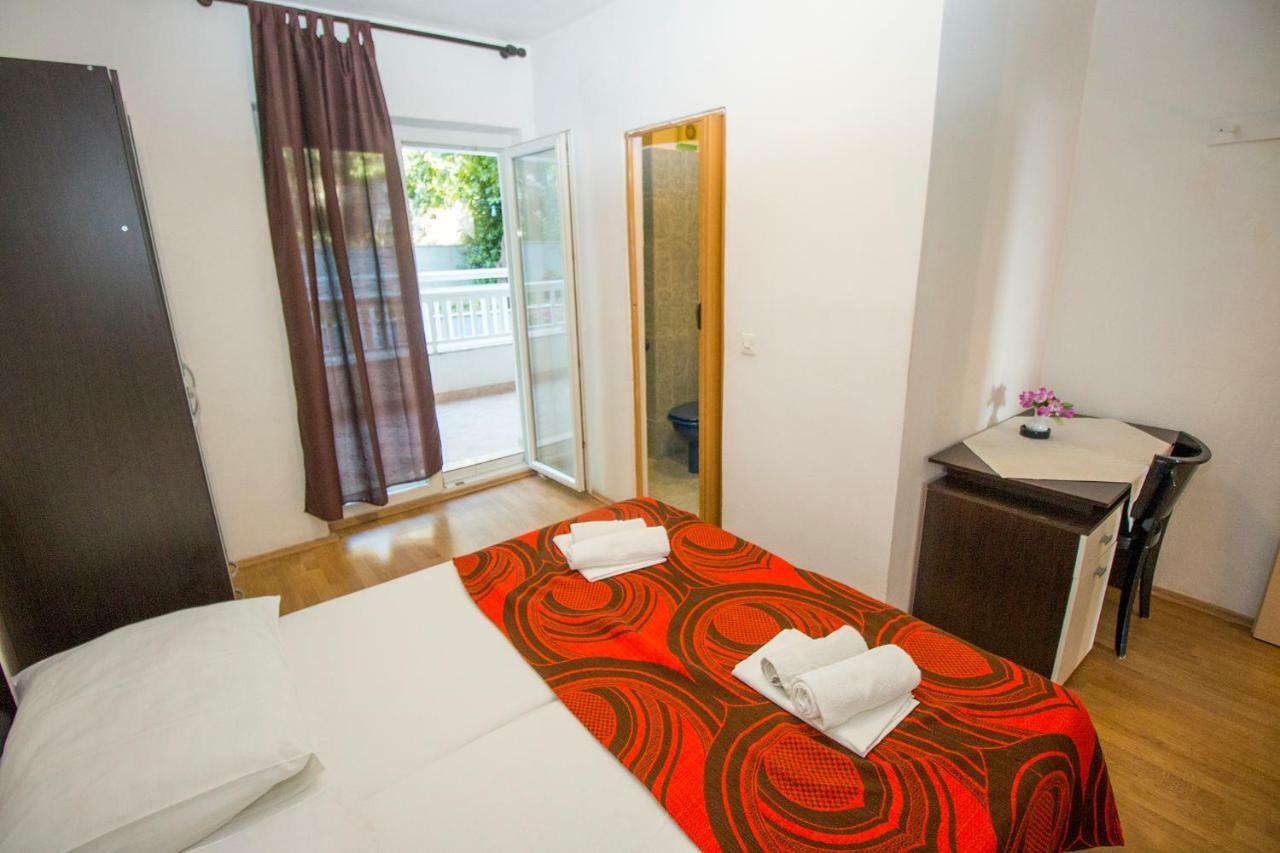 Mrkonjic Branko & Marija Apartmani Omis Exterior photo